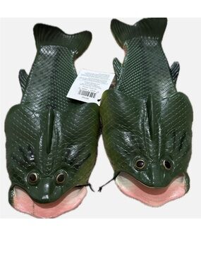 NWT - Novelty Fish Slippers - Sandals Dark Green Sz 10/10.5M